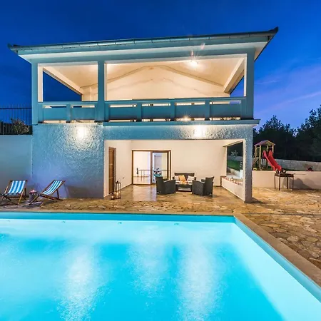 Vila Villa More *