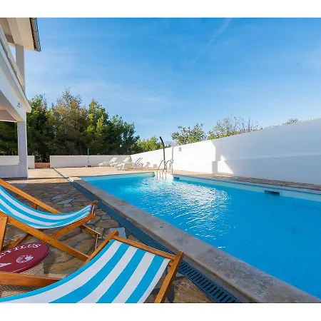 Villa More *